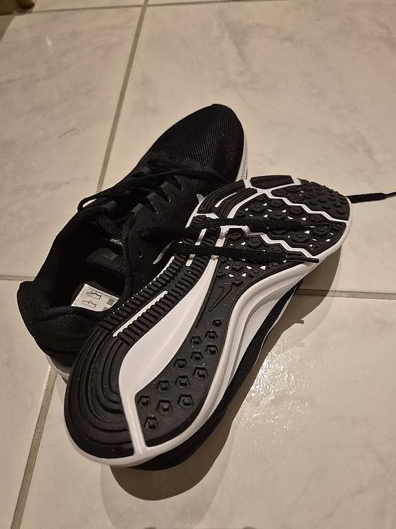 Nike Scarpe da uomo: Nike Sport Schuhe – Nuovo (secondo la descrizione) da Winterthur venduto da Schugger44