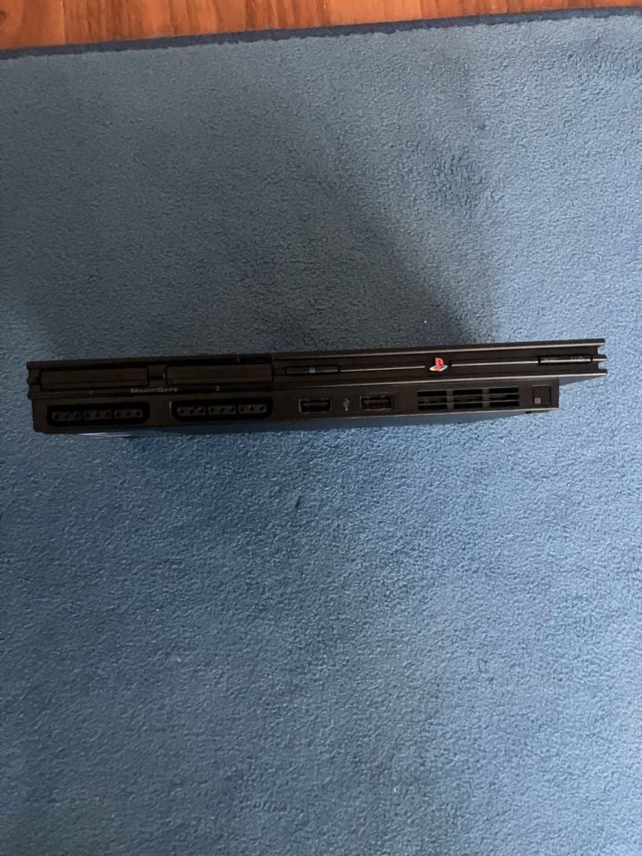 Sony Console: PS2 Slim – Usato da Chur venduto da GC190 2