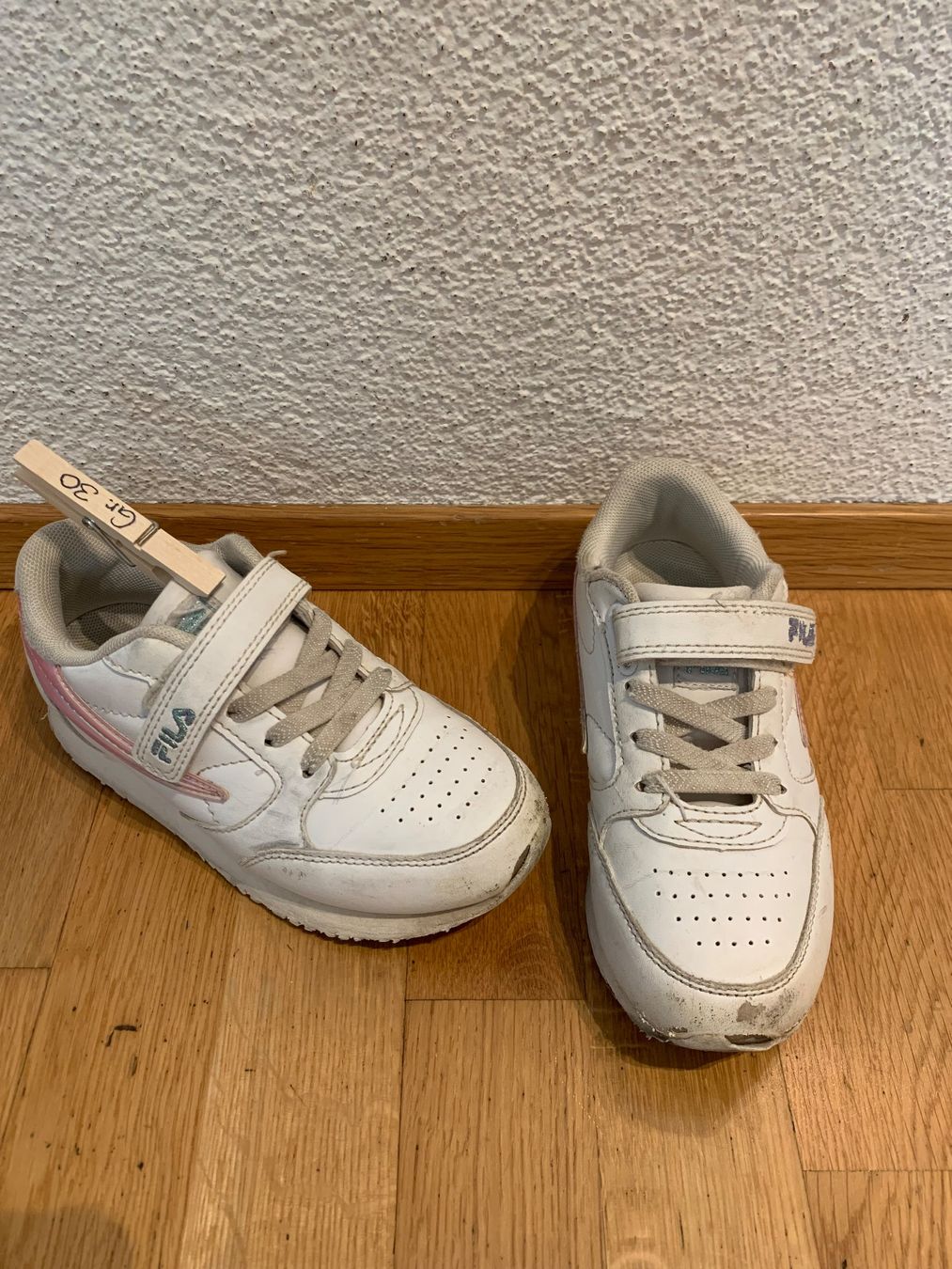 Fila Scarpe per ragazzi: Sneaker Fila Kinder Mädchen Gr.30 – Usato da Bülach venduto da engeli92
