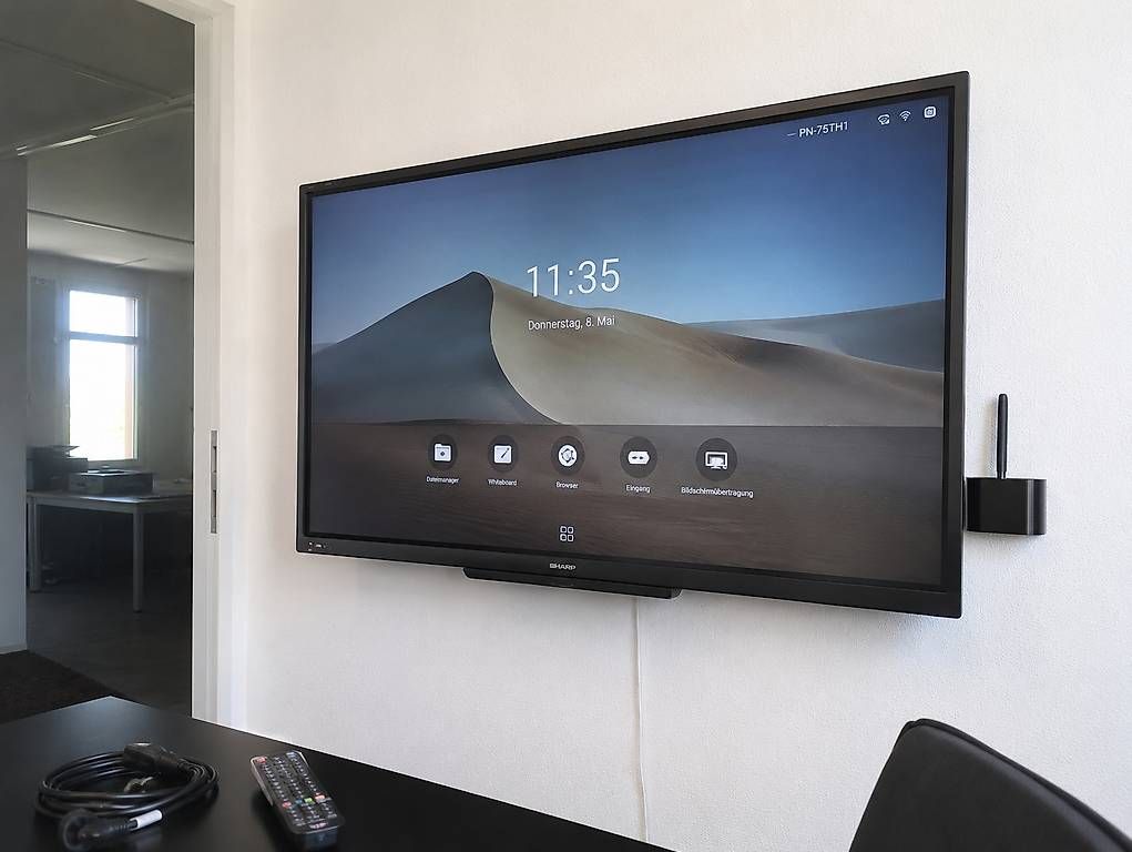 Sharp Ecrans: SHARP PN-75TH1 75 4K Touch-Display – D'occasion à Zürich par White_Marti