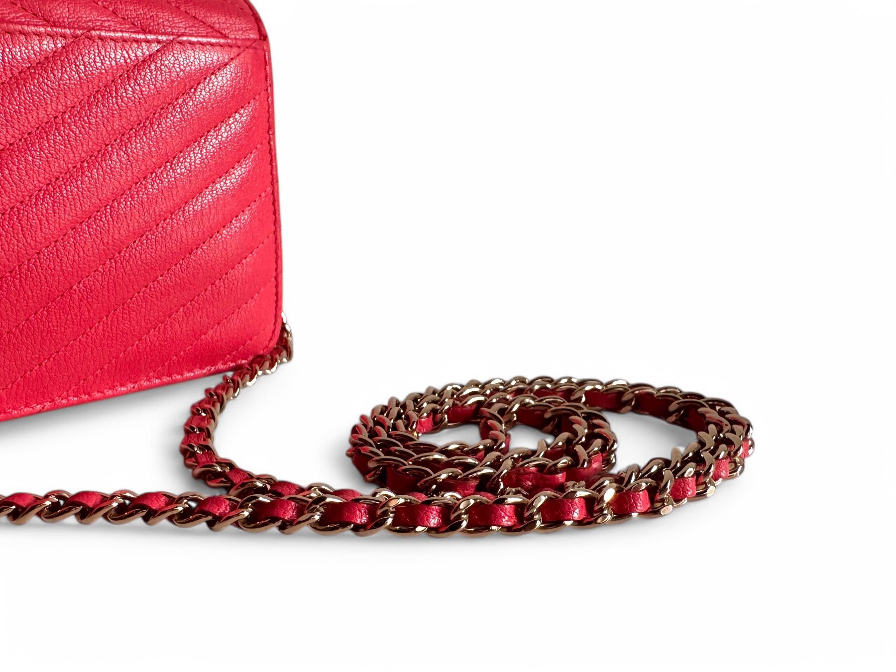 Chanel Borse da donna: Chanel Chevron Statement Wallet On WOC Chain Tasche – Usato da Kriens venduto da hannaandkiko 6