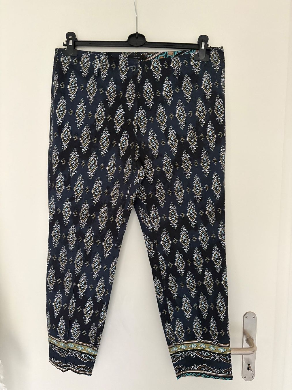 Riani Pantaloni: RIANI - Pants size 40 - low waisted – Usato da Muzzano venduto da Sidney_3