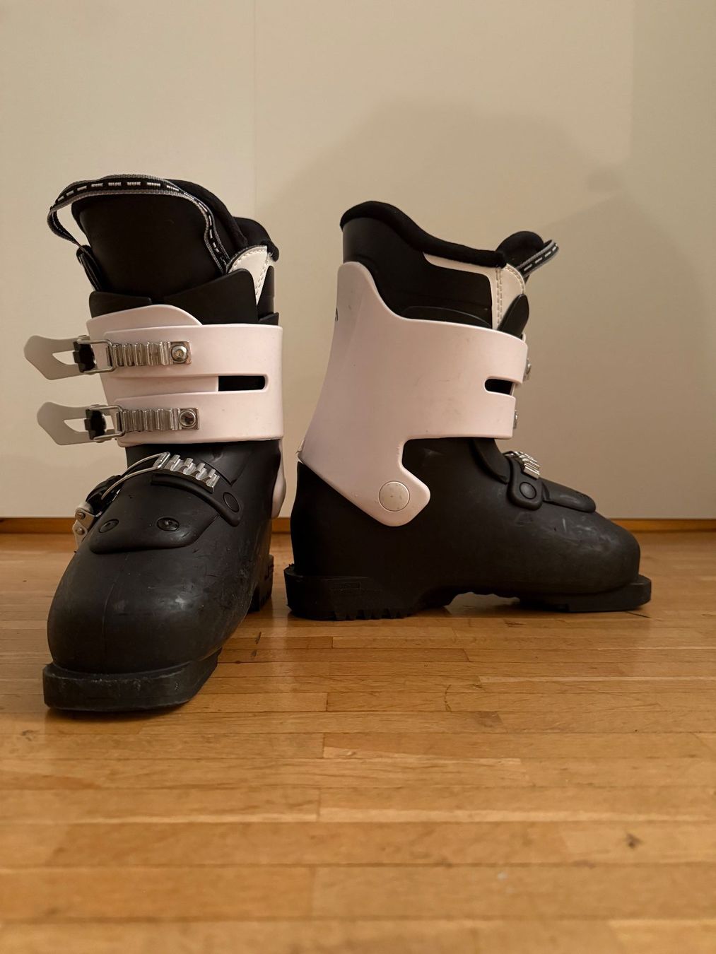 Pattini da ghiaccio: Head Skischuhe Kind Grösse 35 – Usato da Zug venduto da marcosonlineshop 1