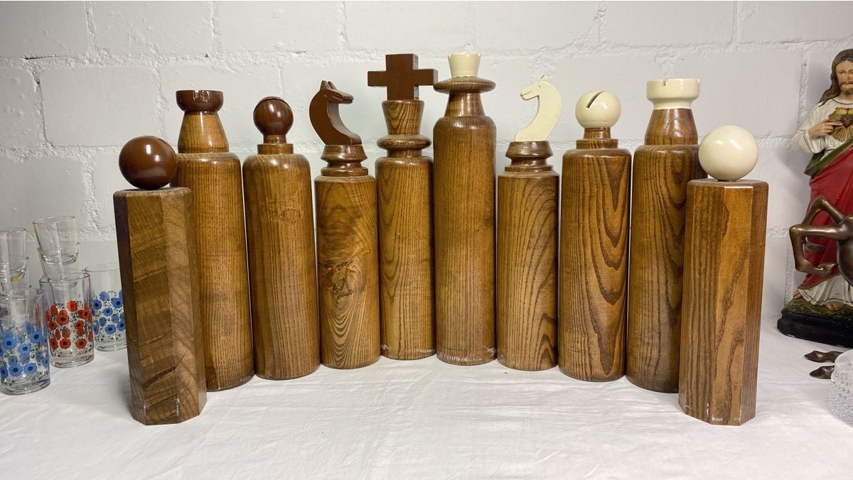 Giochi: Grosses Schachspiel aus Holz, einzigartige Handarbeit – Usato da sursee venduto da trilli-tralli 1