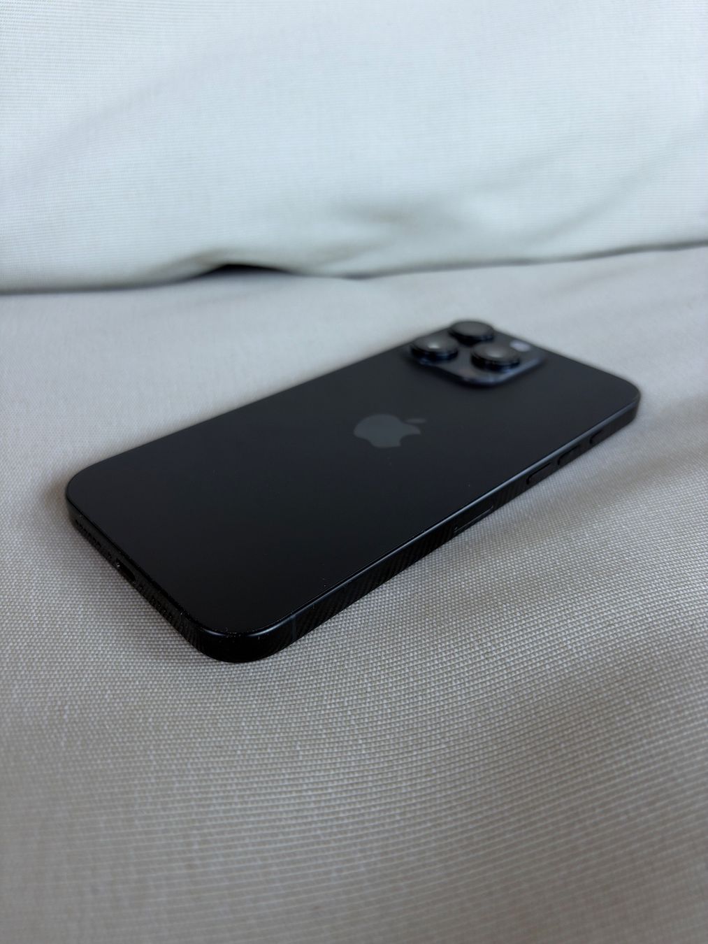 Apple Telefoni cellulari / Smartphones: iPhone 16 Pro Max – 512 GB – Usato da Rüschlikon venduto da pat_qm5r 7