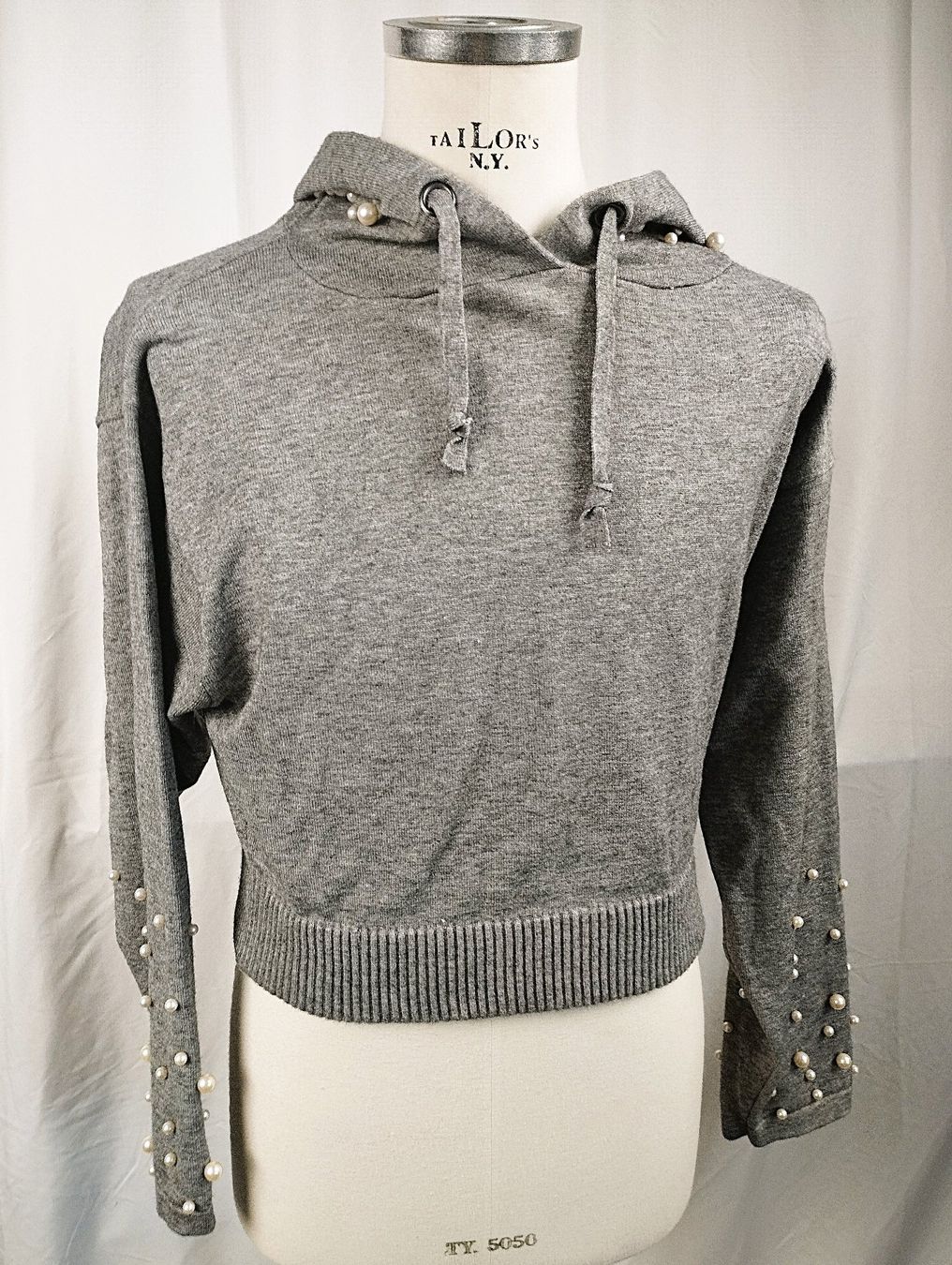 Zara Pulls & Sweat-shirts: ZARA Pullover Gr. S – D'occasion à Schübelbach par Restwert_Schubelbach