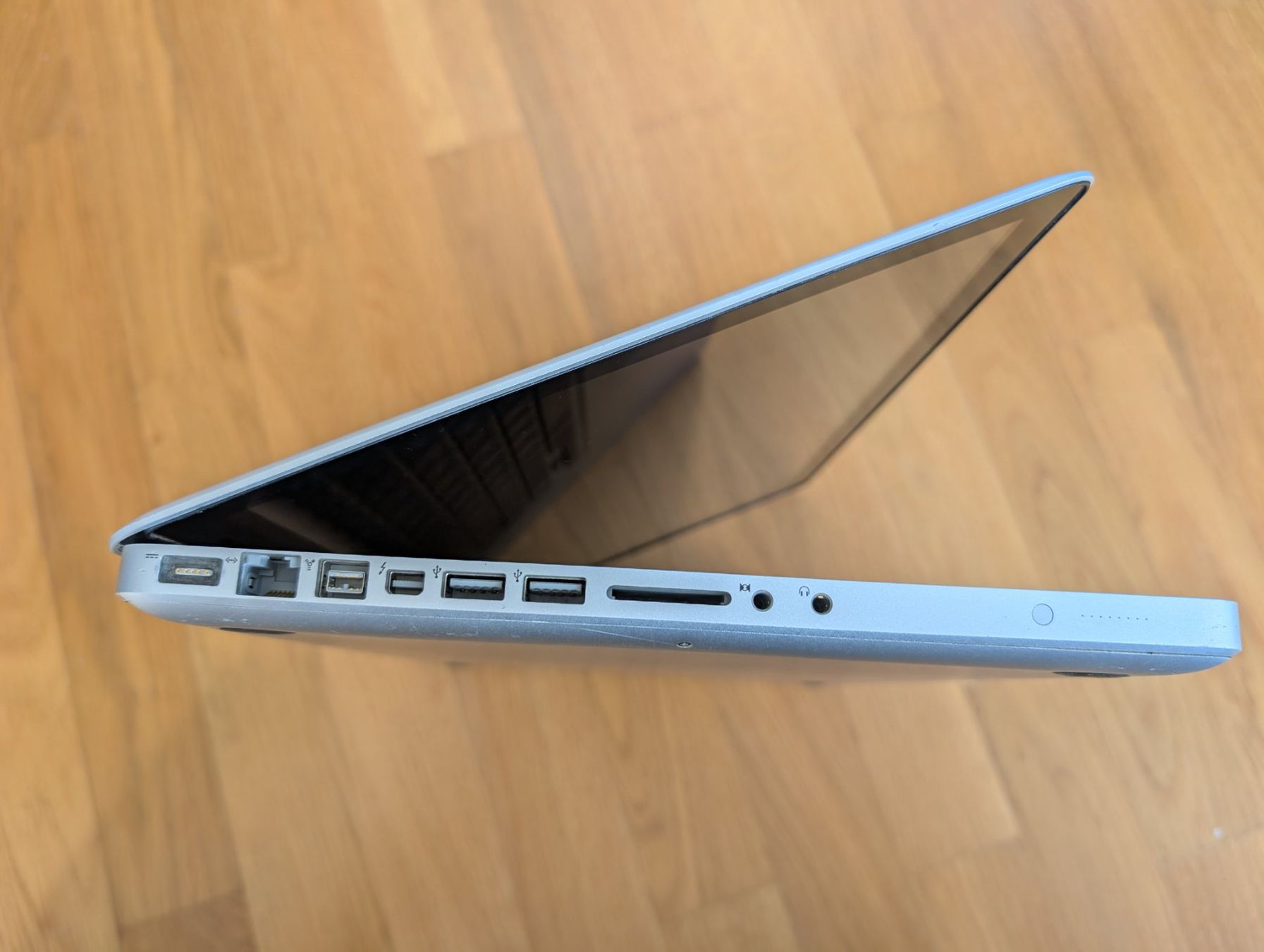 Apple Notebook: Apple MacBook Pro 15 Mid 2012 A1286 SSD i7 GeForce Office – Usato da Meyrin venduto da pc1parts 5