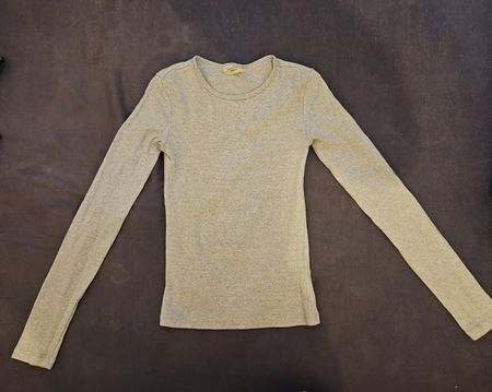 Langarmshirt Gina Tricot grau Grösse XXS guter Zustand
