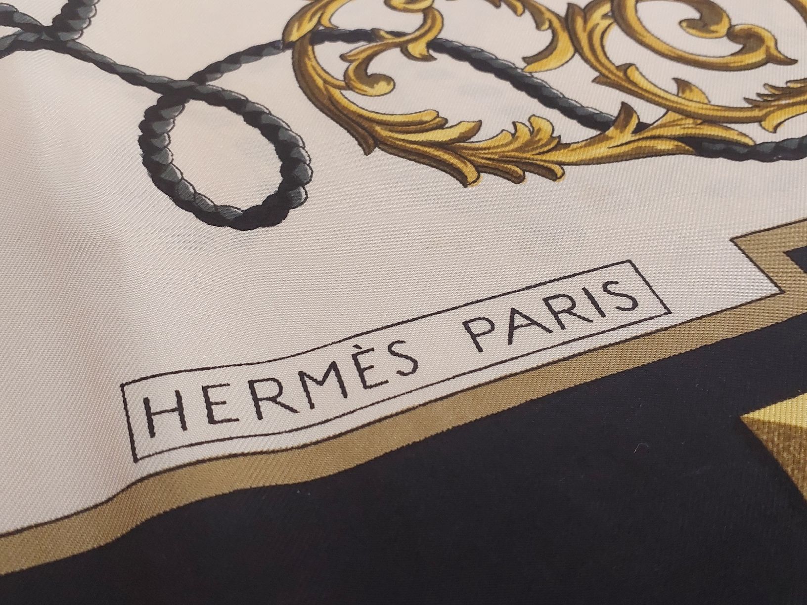 Hermès Foulard & Sciarpe: Hermès Les Clés Vintage Seidenschal – Nuovo (secondo la descrizione) da Luzern venduto da CAZS_Luzern 4