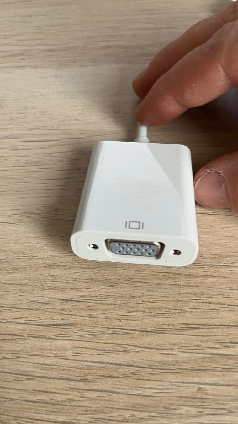 Apple Unità & Adattatore: Apple VGA / USB-C - Adapter – Usato da St.Gallen venduto da BRT91 1