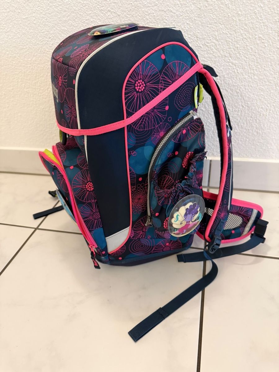 Ergobag Zaini: Ergobag cubo light Schulranzen, Schulthek, Schulrucksack – Usato da Luzern venduto da strandbar90 1