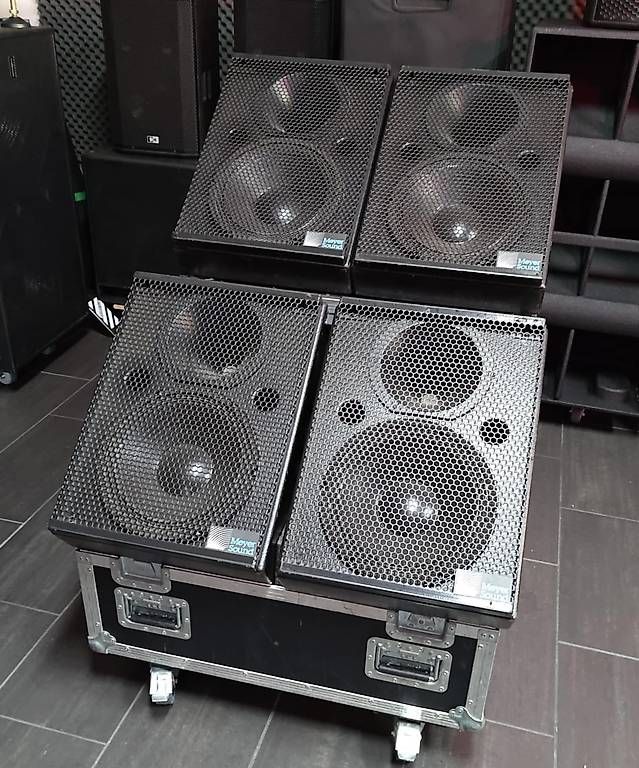 Casse acustiche: Meyer Sound UM-1P Set – Usato da Schlieren venduto da Basscenter 1