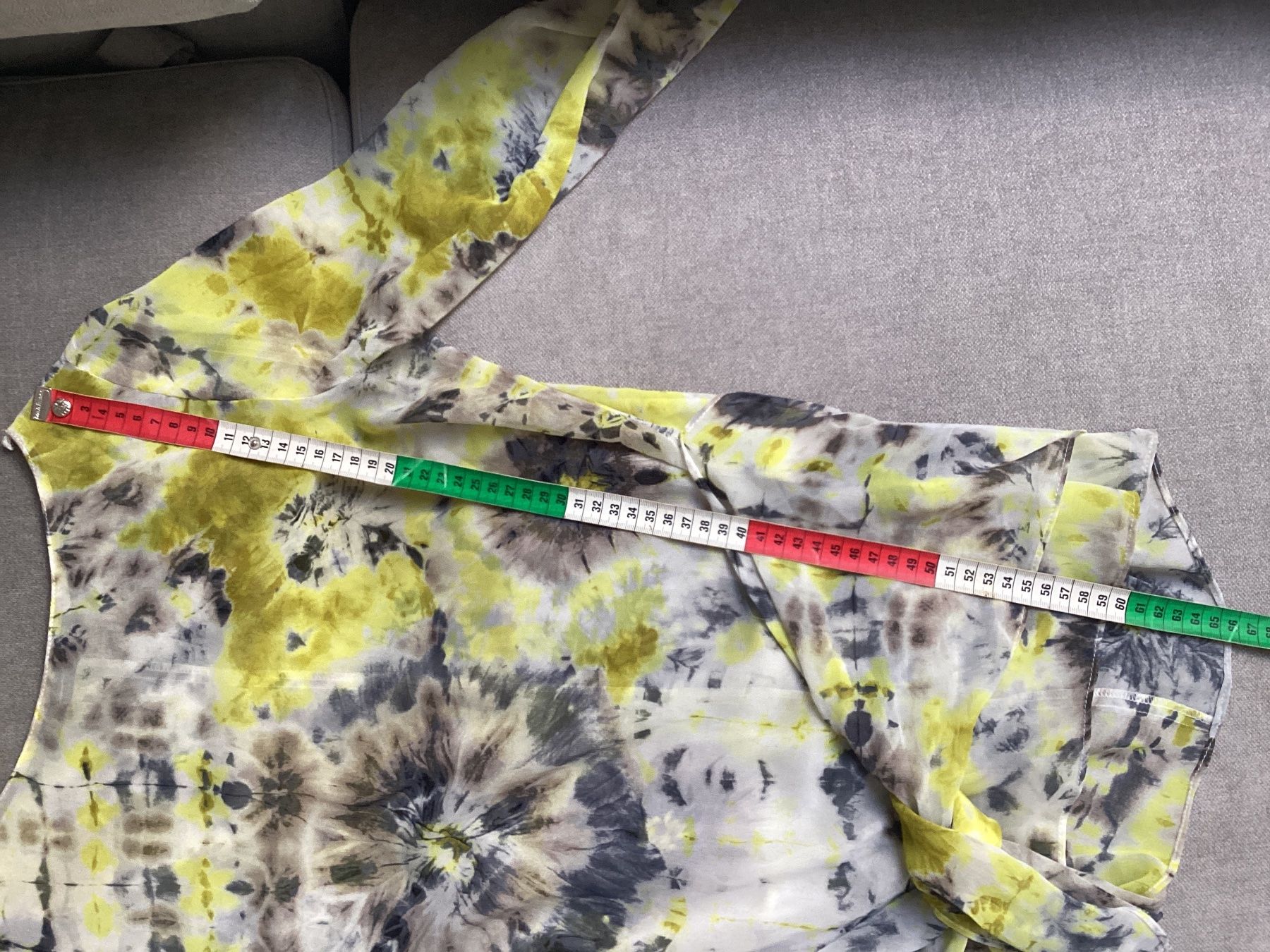 Zara Blusen: Zara Basic Bluse sehr schön Damen Batikmuster Gr. S – Gebraucht aus Homberg b. Thun von Homata 4