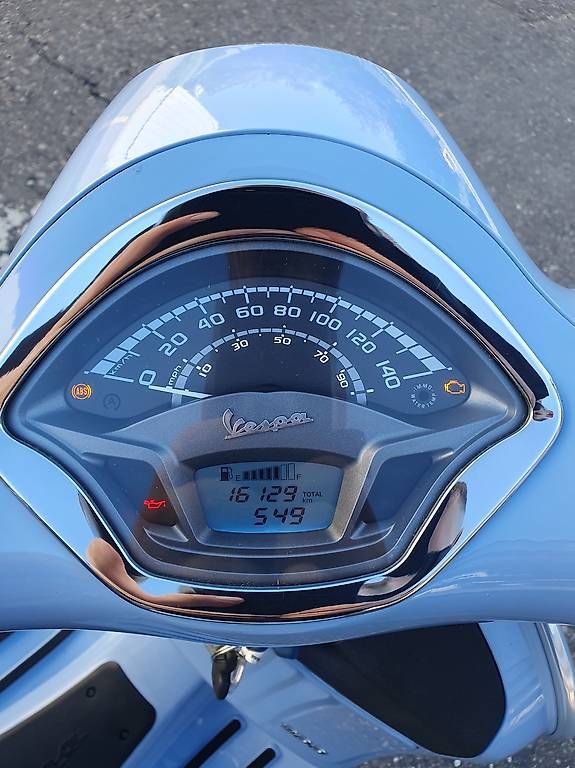 Vespa Scooters: Vespa GTS Super 300 – D'occasion à Riehen par daniel19910 3