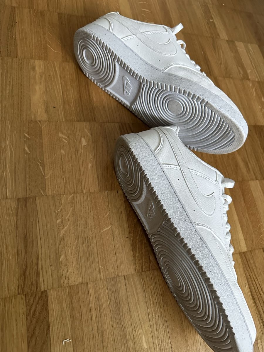 Nike Scarpe da uomo: Nike Lederschuhe Gr.45 weiss – Nuovo (secondo la descrizione) da Adliswil venduto da Michi93 4