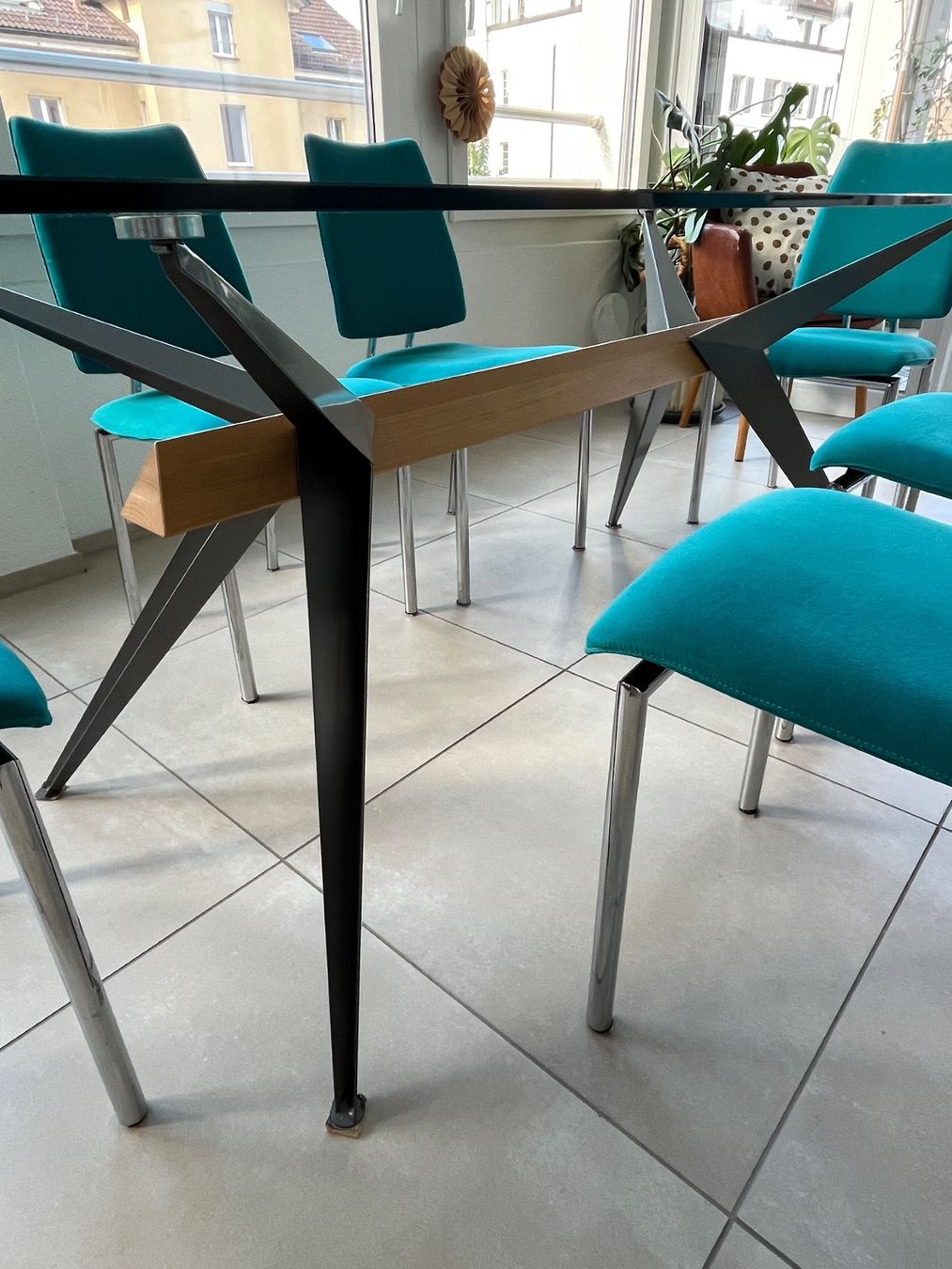 Tischgruppe: Table en verre et 6 chaises – Gebraucht aus Zürich von lou_6x9b 4