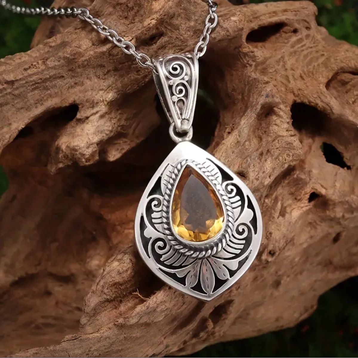 Ciondoli: Silber Farbige Anhänger mit Citrin , Amulet & Talisman – Nuovo e nell'imballaggio originale da Oberwangen TG venduto da Bash-B