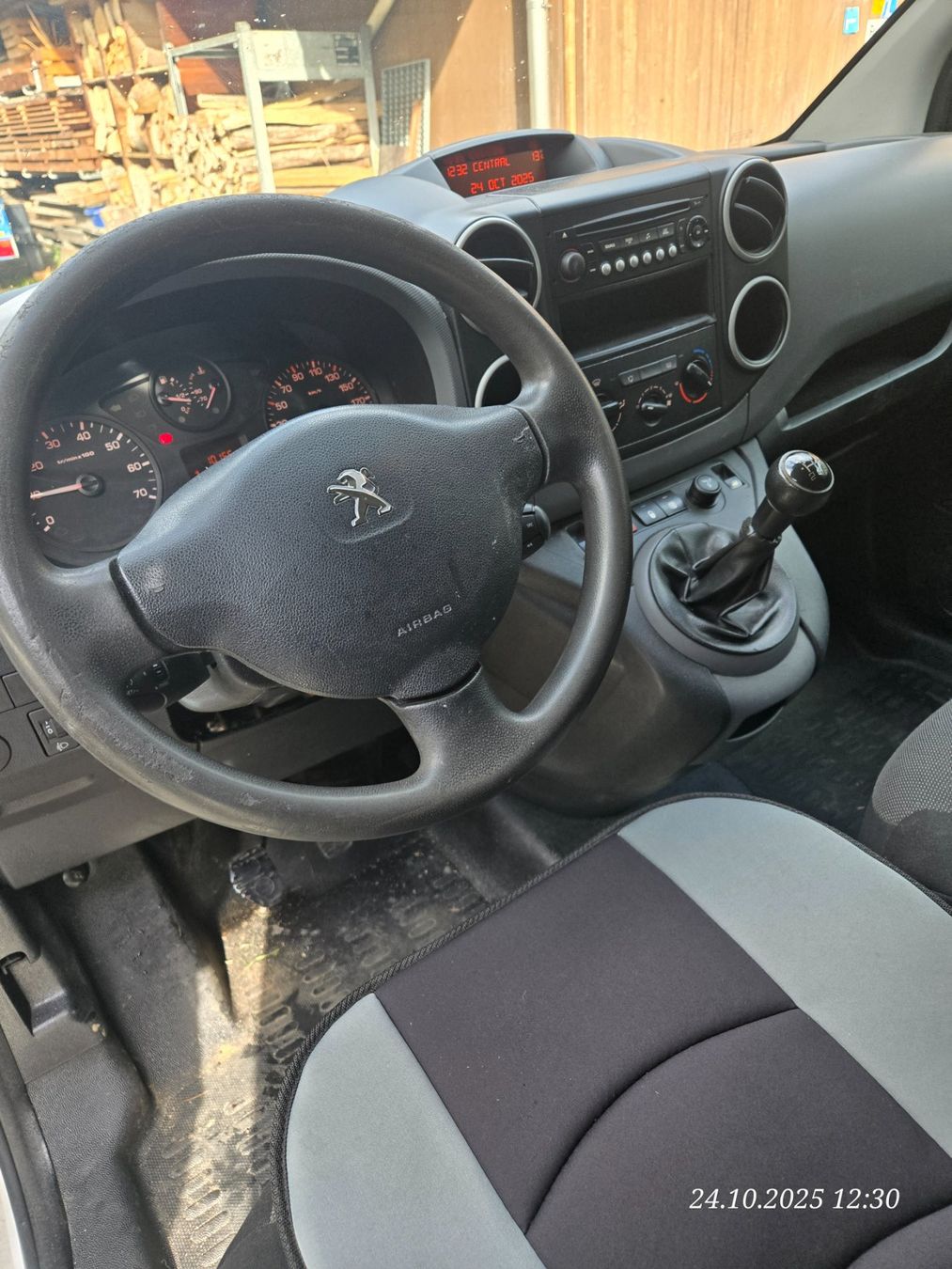 Peugeot Nutzfahrzeuge: Peugeot Partner 1.6 i VTi – Gebraucht aus Erstfeld von Gina033 6