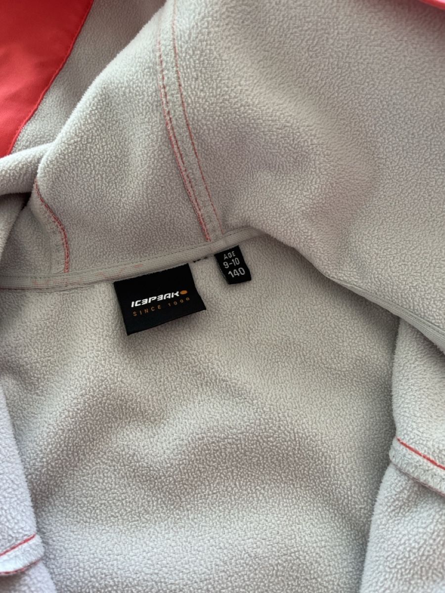 Icepeak Vestes & Manteaux: Kinder Softshelljacke Icepeak Grösse 140 leichte Flecken – D'occasion à Reiden par babsiontour 3
