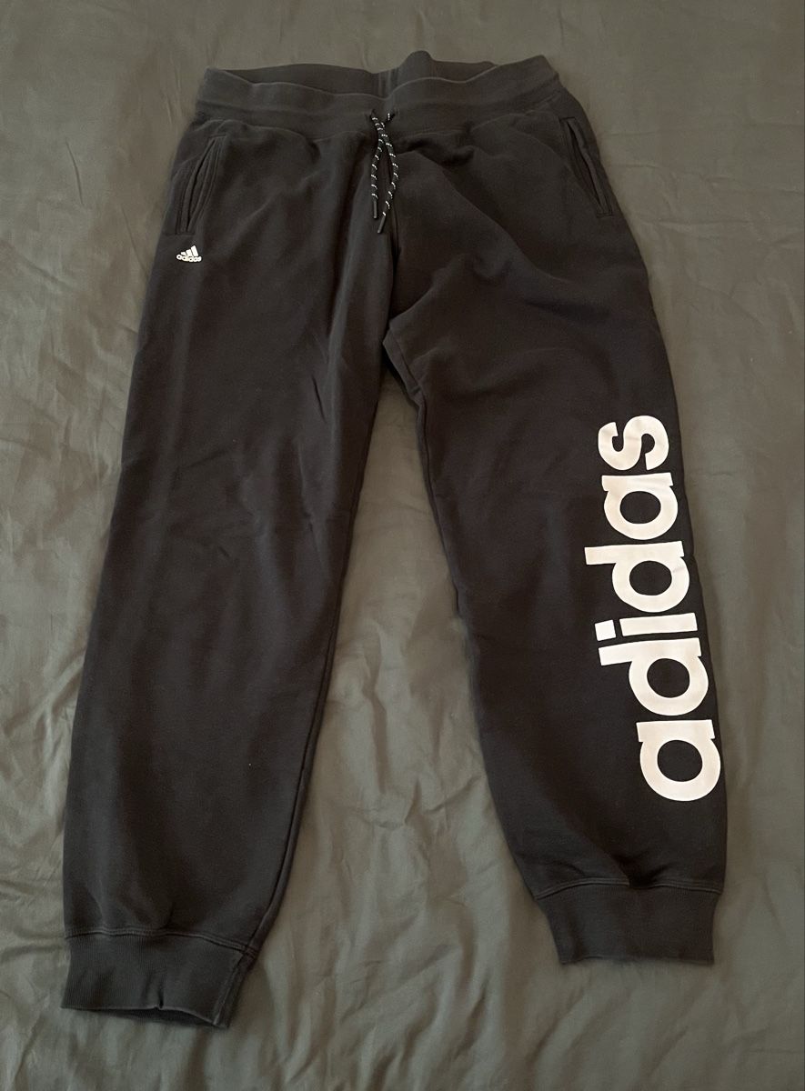 Adidas Pantalons: Trainingshose Adidas schwarz L – D'occasion à Worb par KW96