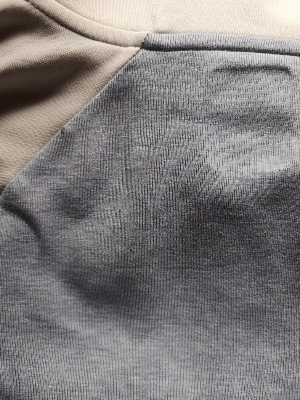 Nike Giacche: Veste à capuche Nike Tech Fleece, taille M – Usato da Leysin venduto da Jollybubble 4