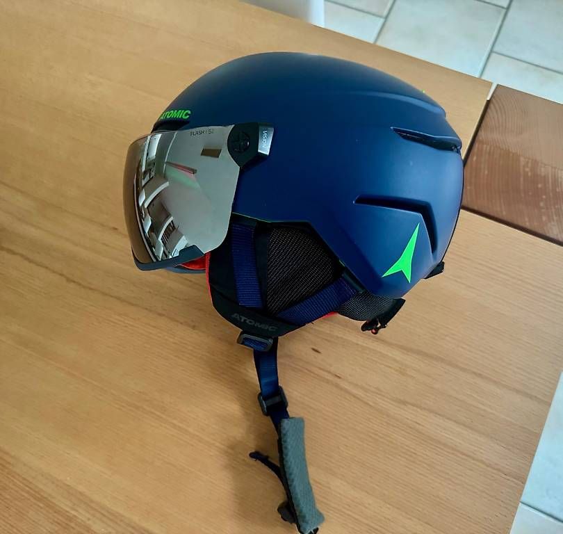 Atomic Caschi: Skihelm ATOMIC, blau, Kinder – Usato da Gersau venduto da walin_6442 2