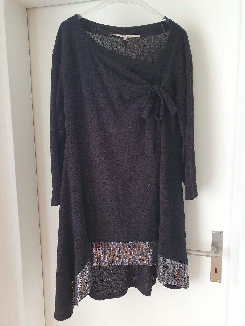 Maglioni & Felpe: Edler LongPullover Kleid mat Gr. M=48 schwarz mit Pailleten – Usato da Zweidlen venduto da Shubli