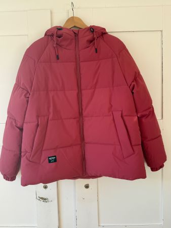 Tolle Icepeak Winterjacke Himbeerrot, Gr. 36 (S), neuwertig