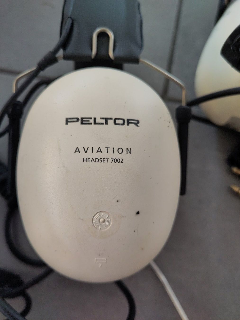 Casques audio: 2xPeltor Aviation Headset 7002 + SoftComm Intercom (Bastler) – Défectueux à Untersiggenthal par marmatch 1