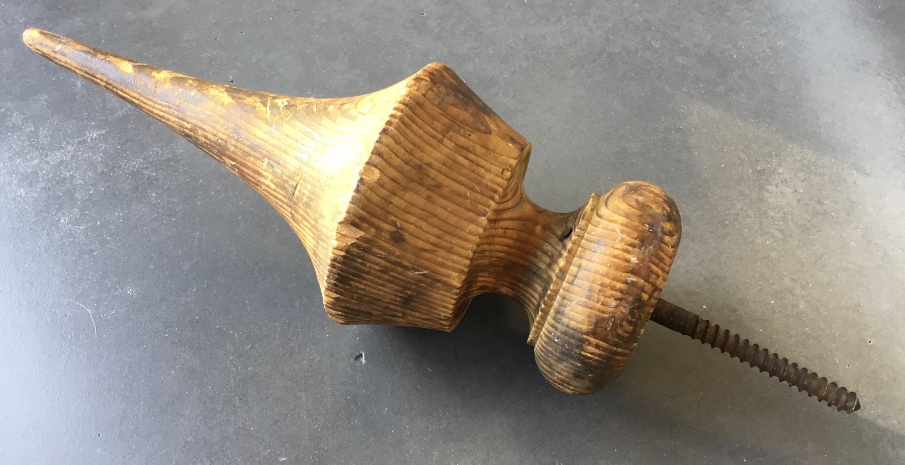 Articoli in legno: Turm- oder Fahnenspitze antik – Usato da Eggersriet venduto da Wiese61 4