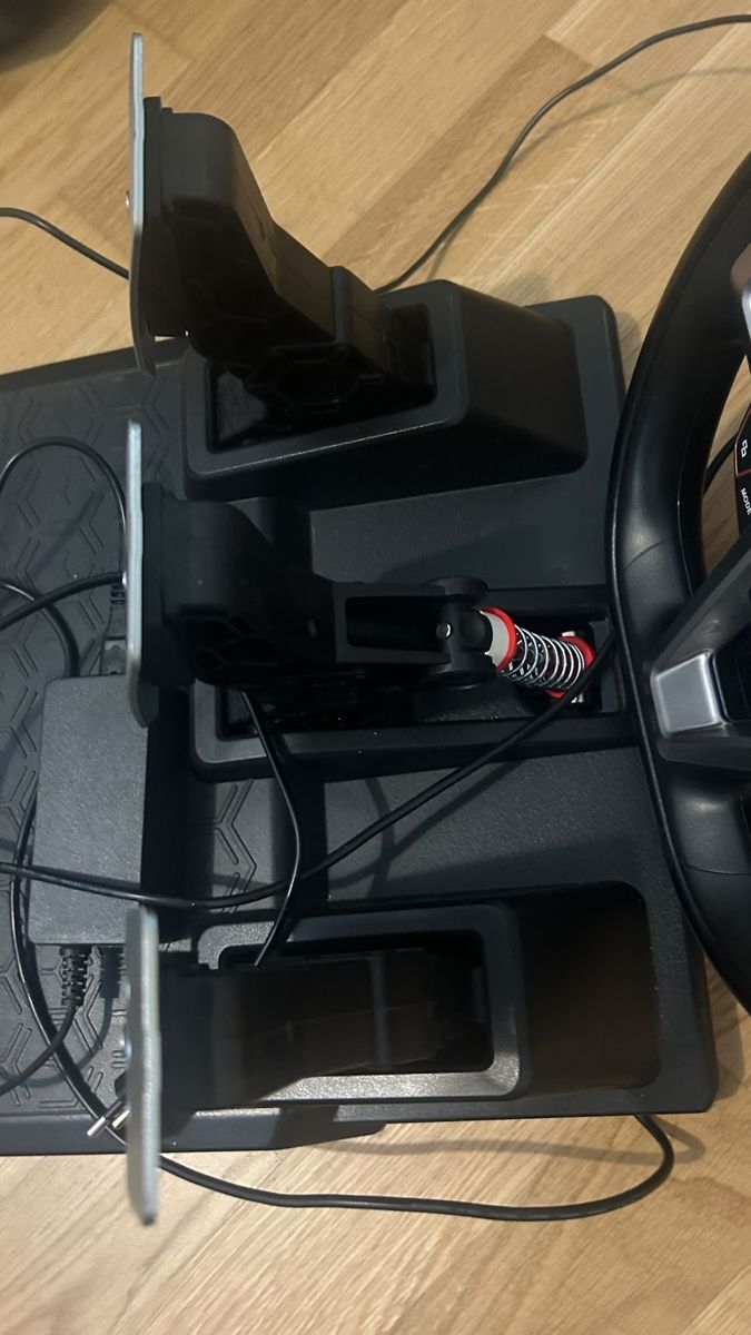 Thrustmaster Controller: Volant thrustmaster T-248 – Usato da Lausanne venduto da van_7pp7 3