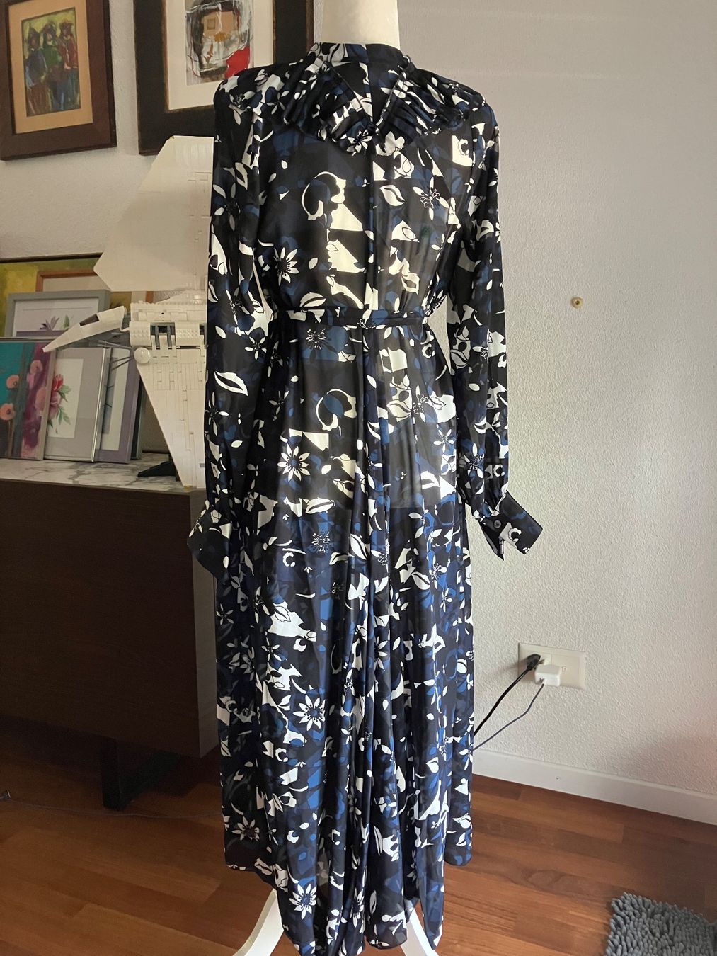 High Vestiti: NEU High Use Kleid Gr. S/M (IT 42) – Nuovo e nell'imballaggio originale da Windisch venduto da Lyudmila01 2