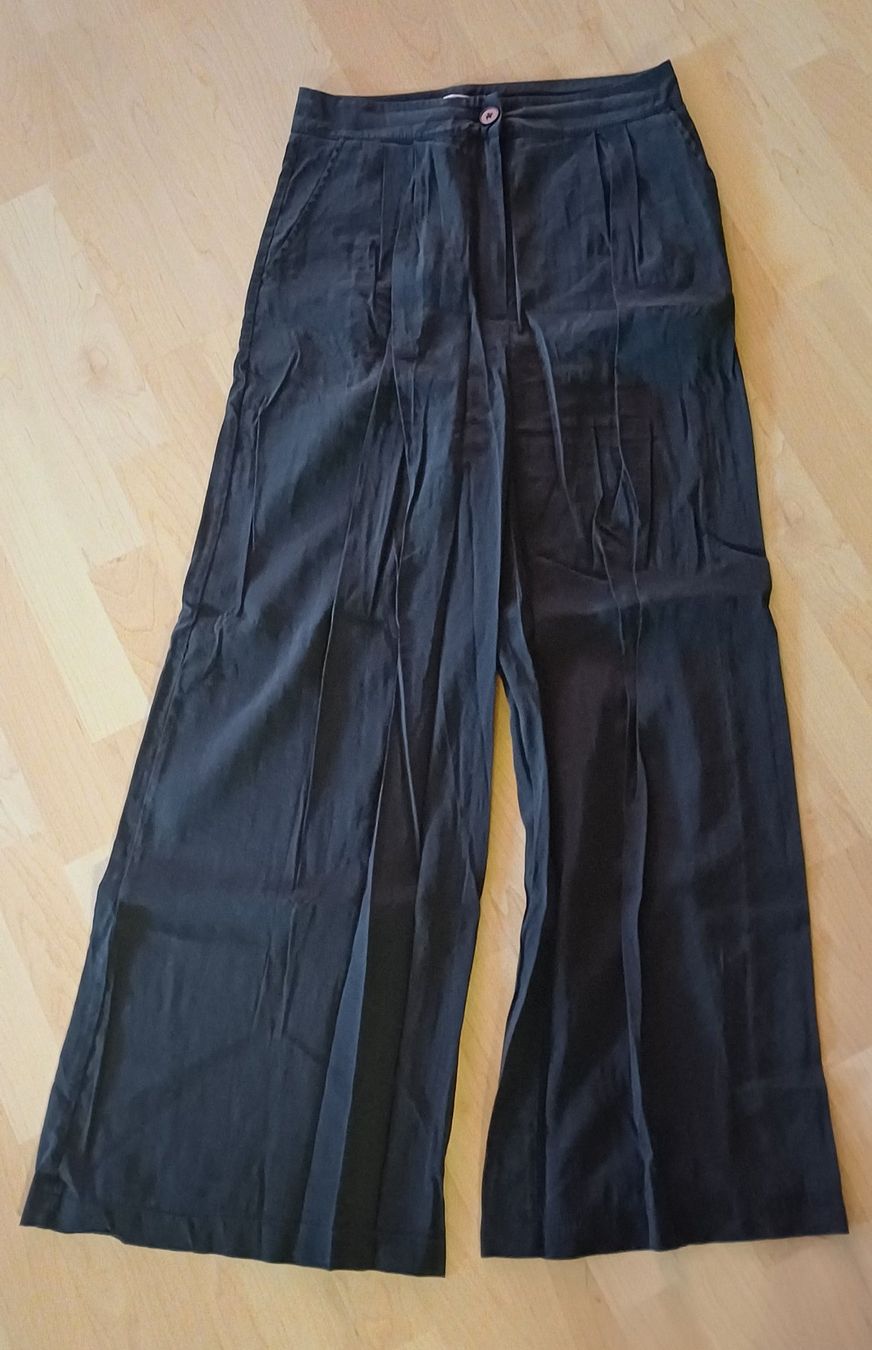 Hosen: Hose Grösse 38. – Gebraucht aus Oberbipp von sina666