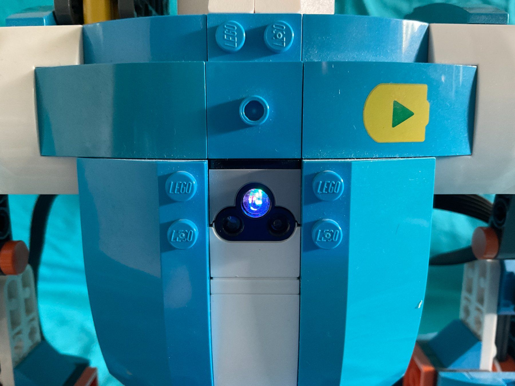 Lego Kit di costruzioni: LEGO BOOST Programmierbares Roboticset – Usato da Zürich venduto da dela13 6
