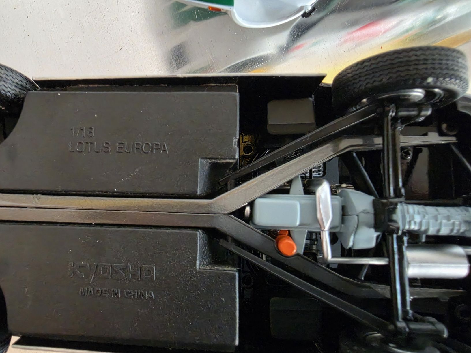 Modellini d'auto: Model Autos 1:18 – Difettoso da zürich venduto da val_yr8v 8