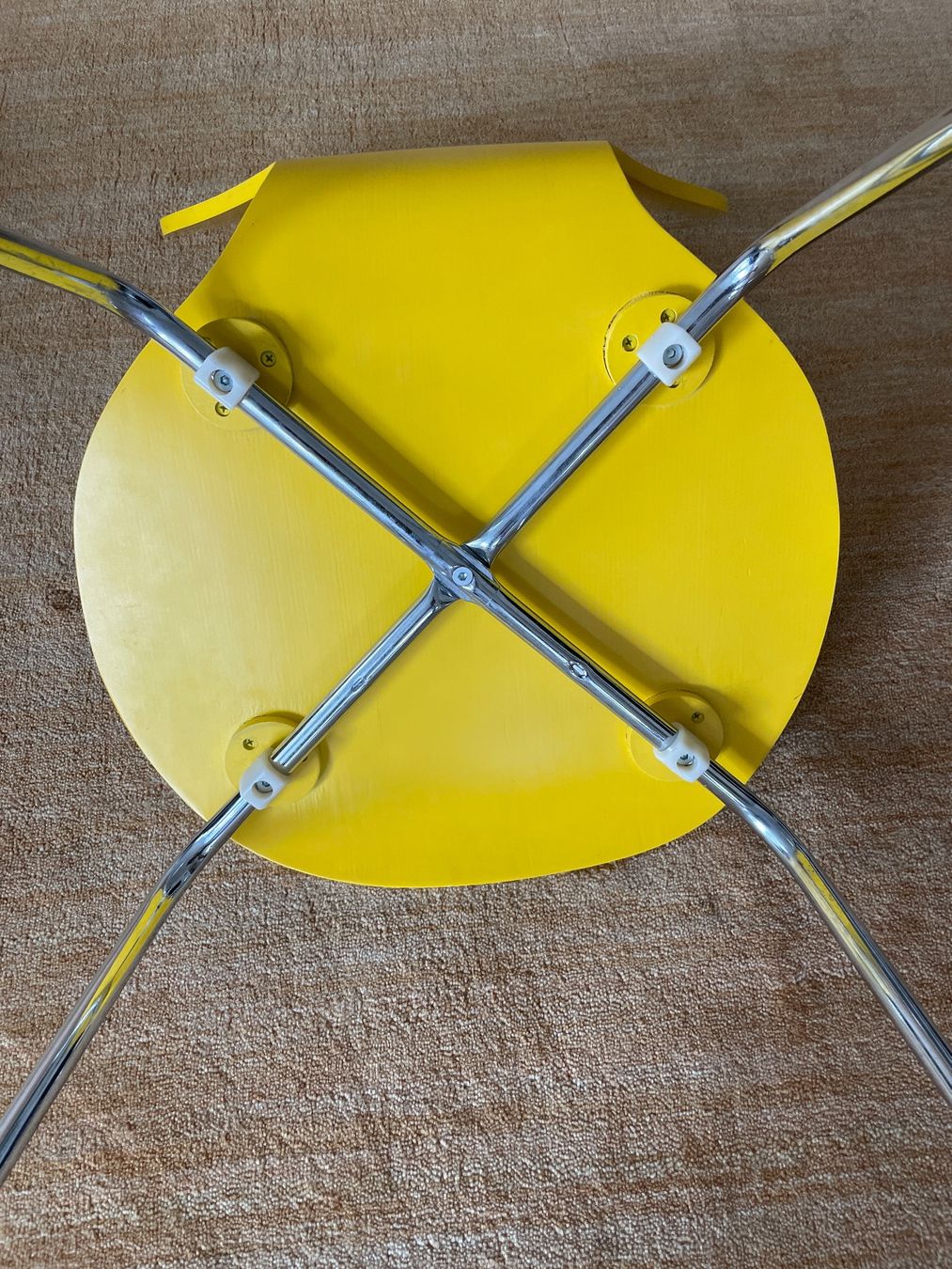 Stühle: Ein Designklassiker Sessel gelb – Gebraucht aus Ostermundigen von Master05 4