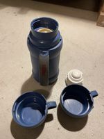 Gut erhaltene Thermosflasche, 0.5L, blau, für Winter!