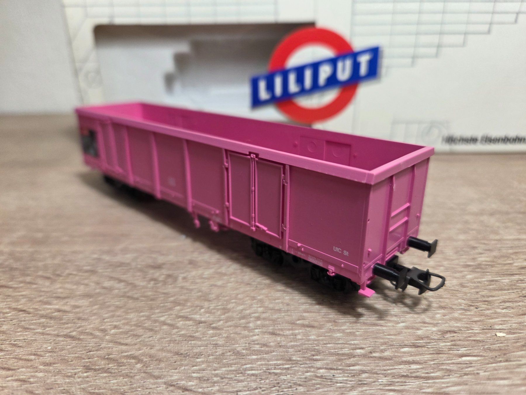 Liliput Modellini di ferrovie: Liliput 244 51 Güterwagen SBB H0 – Nuovo e nell'imballaggio originale da St-Aubin-Sauges venduto da Lo_Go 3