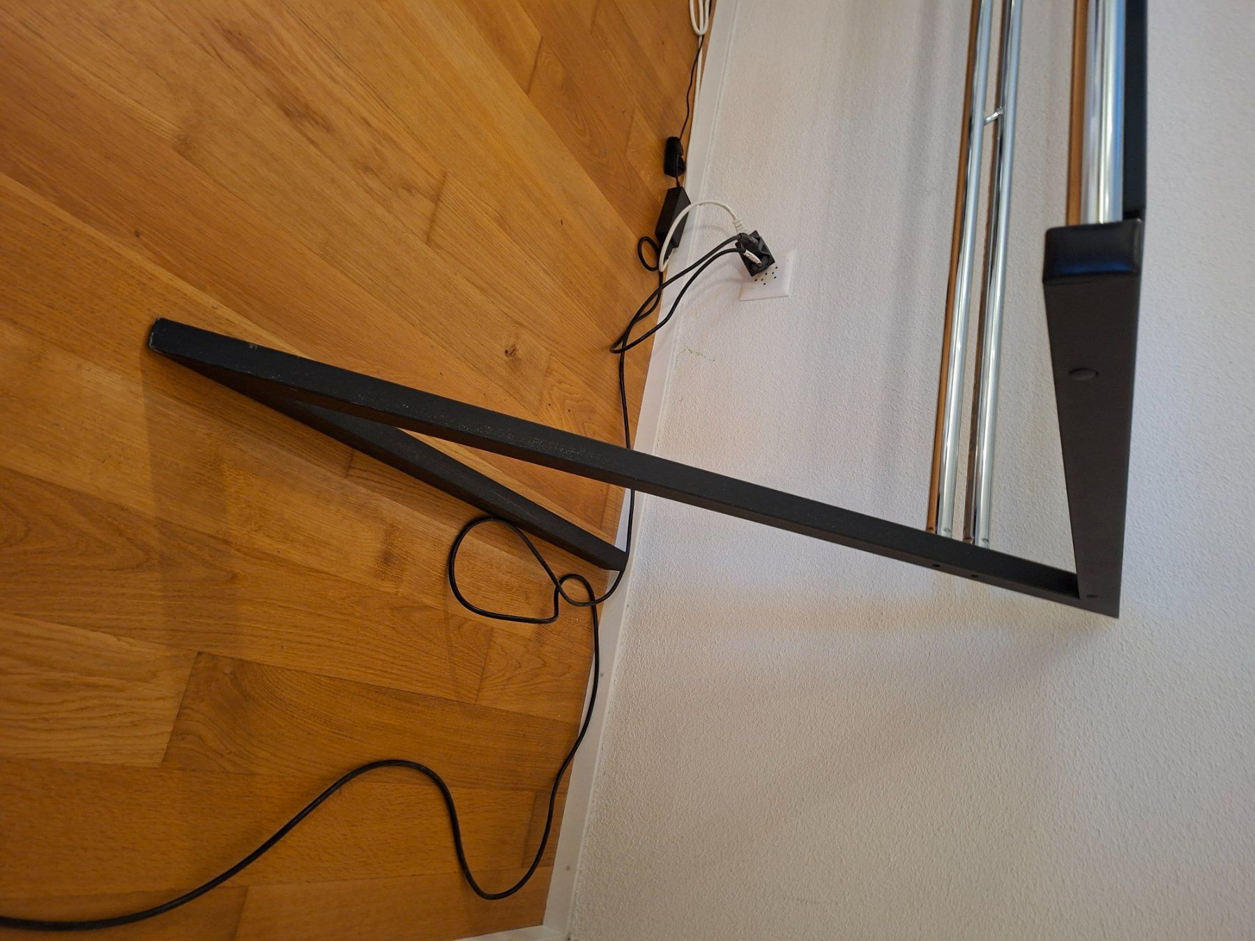 Scrivanie: Schreibtisch Glas 167x80 – Usato da Ebikon venduto da Patow 1