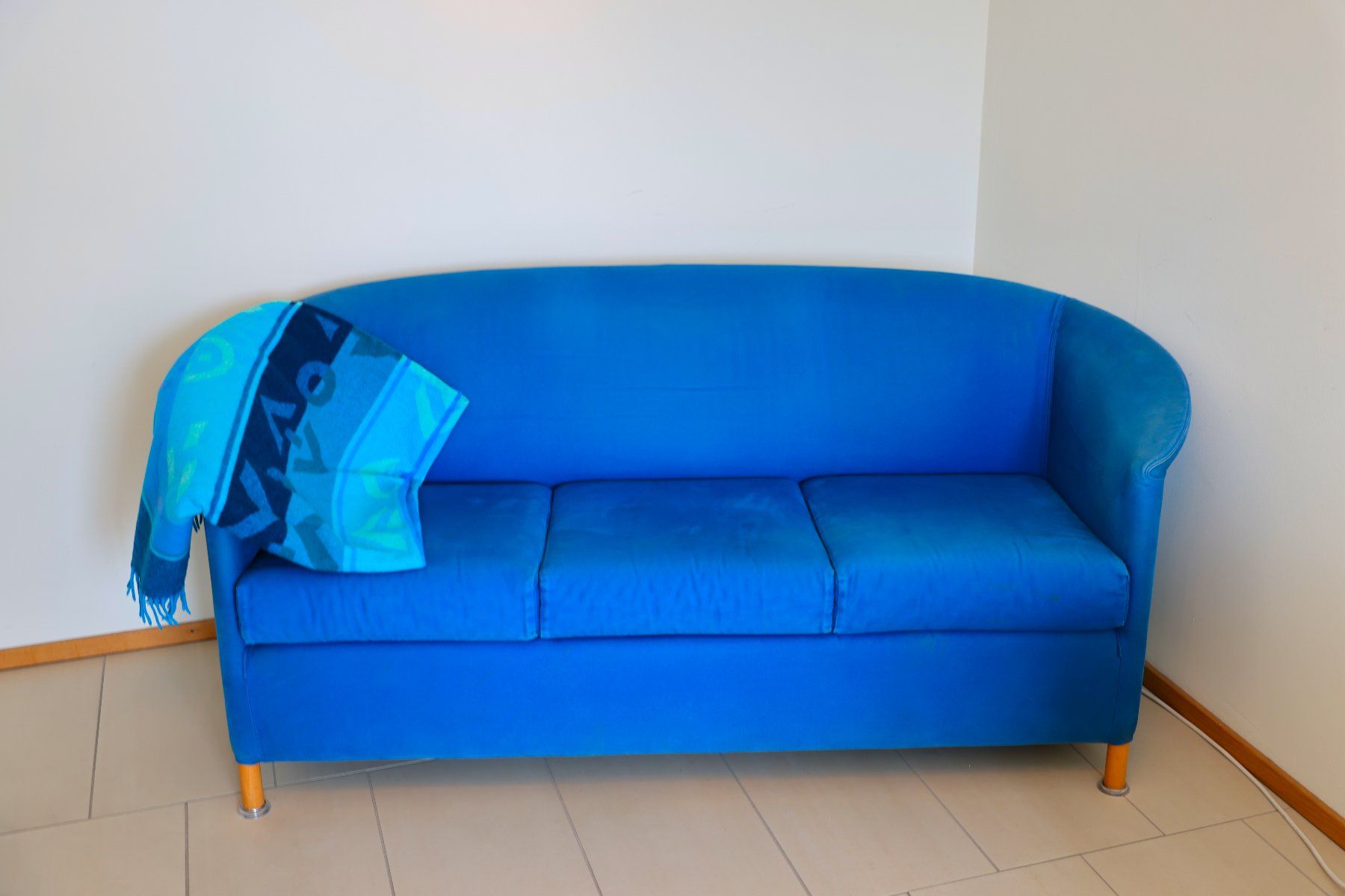 Wittmann Divani: Blaues Designer Sofa Aura von Wittmann – Usato da Zürich venduto da hbm 1