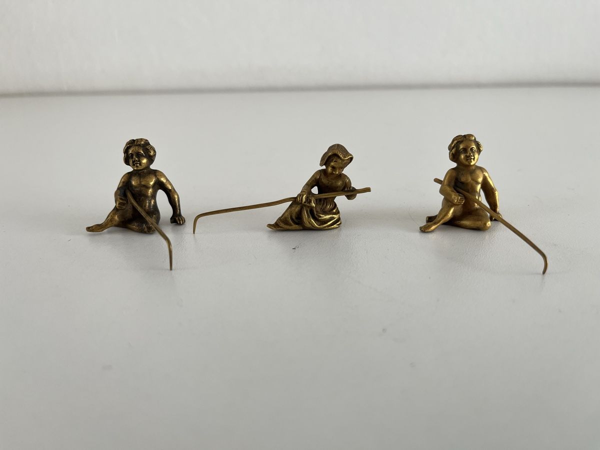 Statuette: 3 Stk. alte Figuren-Gruppe – Usato da Wetzikon ZH venduto da seli03