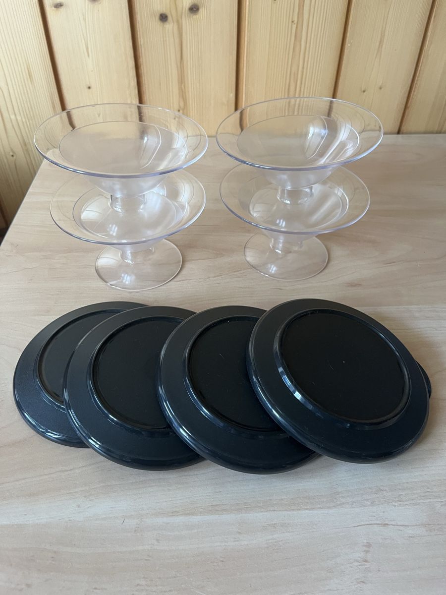 Tupperware Contenitori & Simili: 4 Dessertgläser mit deckel von Tupperware – Usato da Burgdorf venduto da Calvia