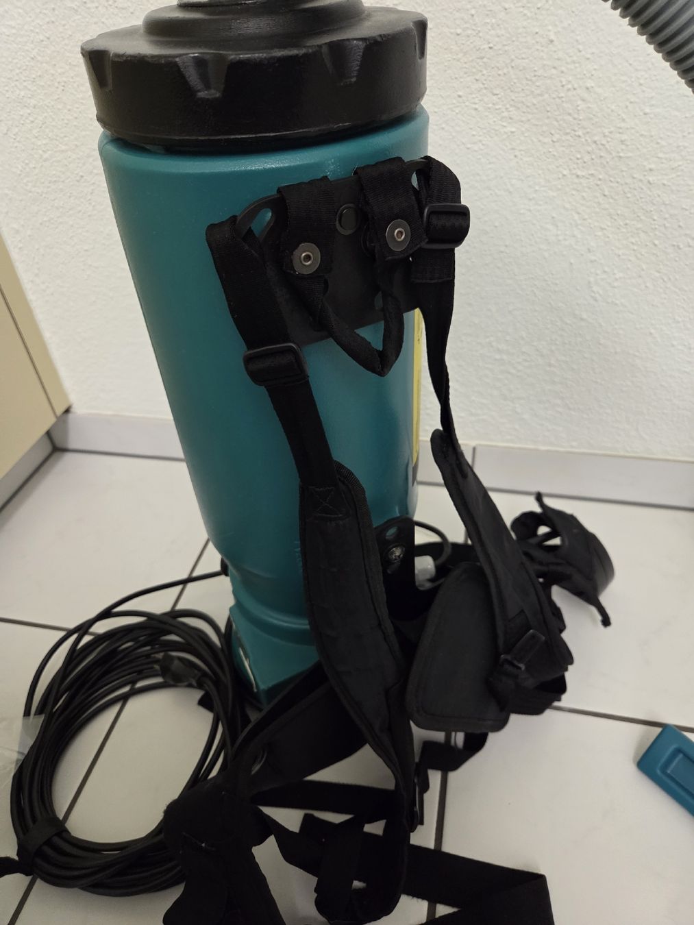 Wetrok Aspirapolveri & Accessori: Rückenstaubsauger Wetrok Scuba/Taski/Numatic  – Usato da Zürich venduto da fiat72 3