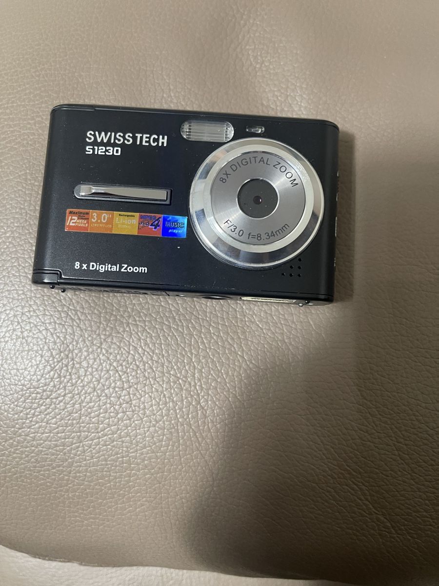 Fotocamera: SWISS TECH Digitalkamera S1230 8x Zoom – Nuovo (secondo la descrizione) da Regensdorf venduto da mex5145