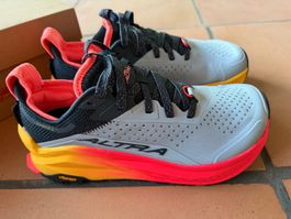 Altra Olympus 6 Schuhe  Grösse 44 neu