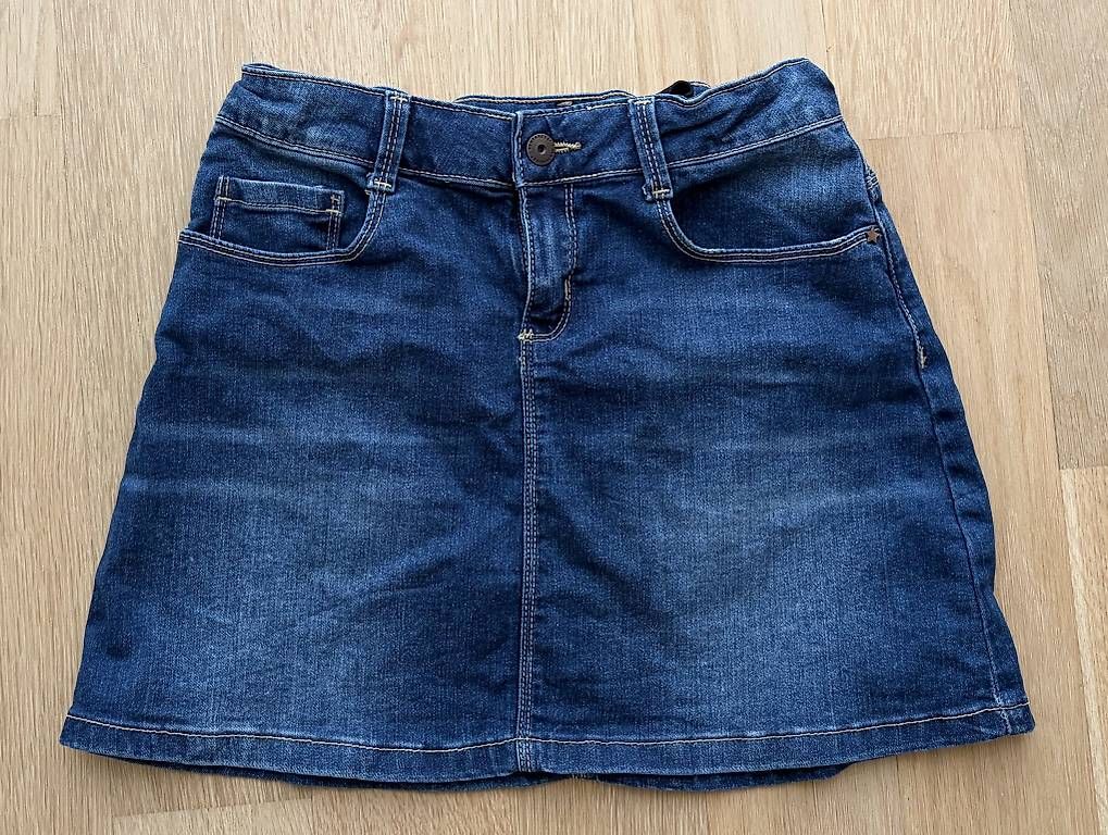 Vestiti & Gonne: Jeansrock Gr. 158 – Usato da Zürich venduto da nop4