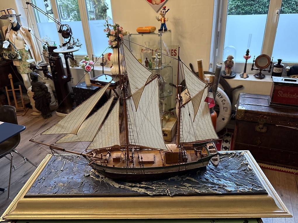 Kit di modellismo & Modellini statici: Antikes Schiffsmodell aus Holz "auf offener See" – Usato da Nidau venduto da Nintschgu 4