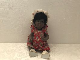 süsse porzellan puppe