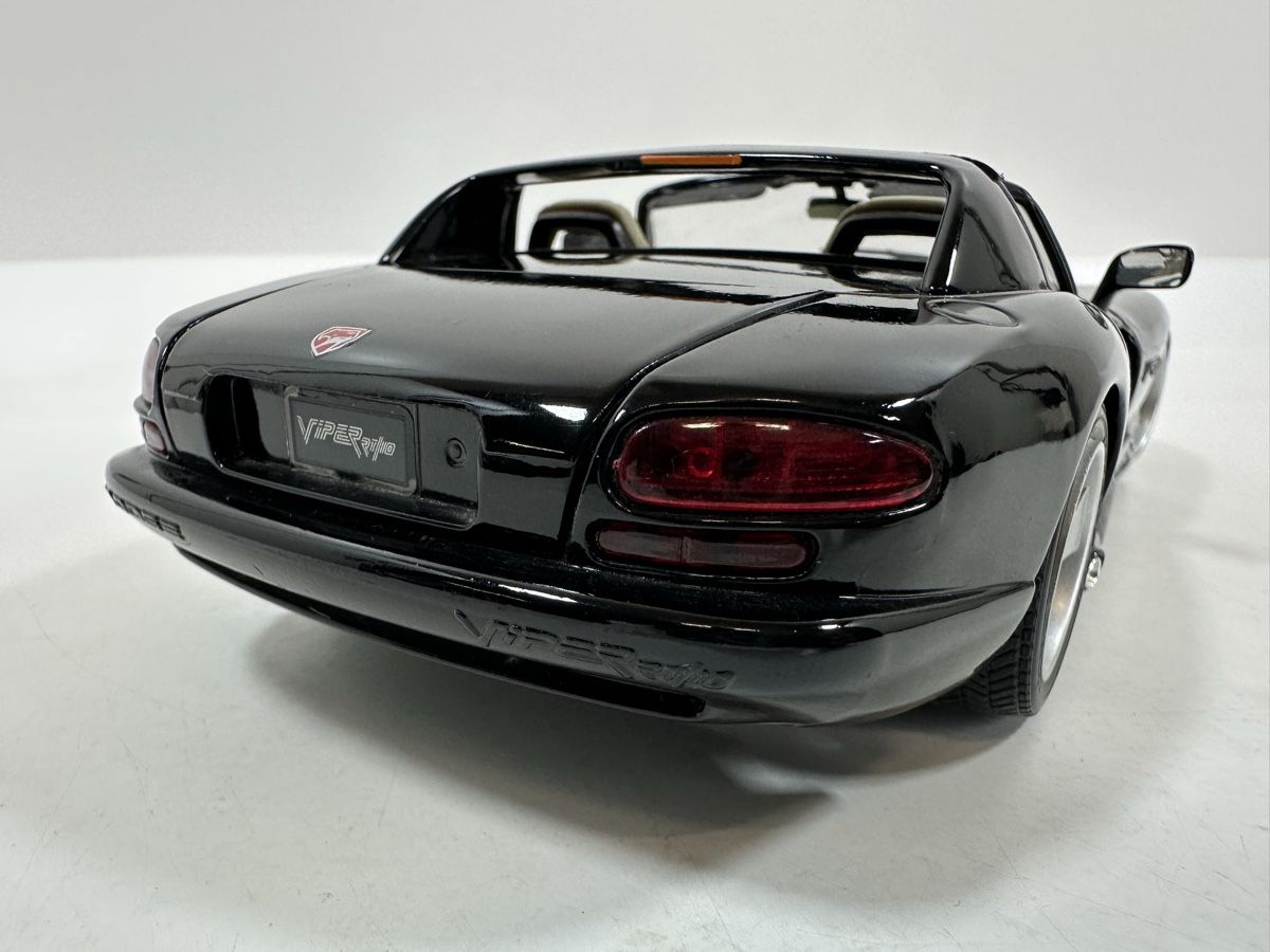 Bburago Modellini d'auto: Dodge Viper RT/10 1:18, schwarz, BBURAGO – Usato da Zofingen venduto da rf9_x2xt 4