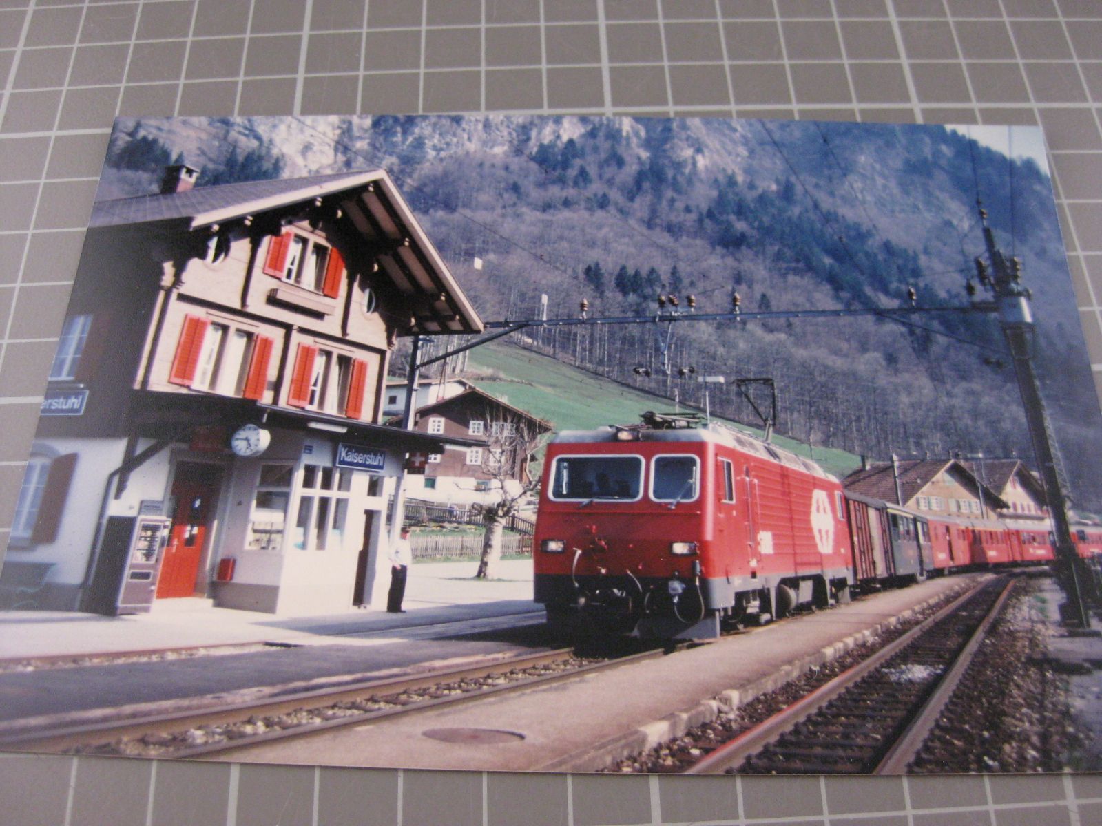 Cartes postales: Kaiserstuhl mit Bahn – D'occasion à Malters par Marosko
